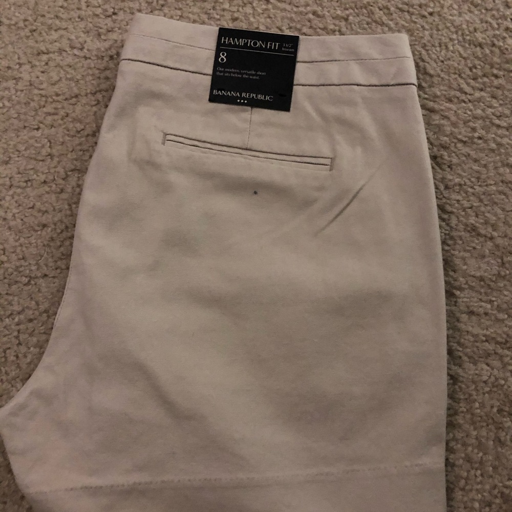 Banana Republic shorts, NWT